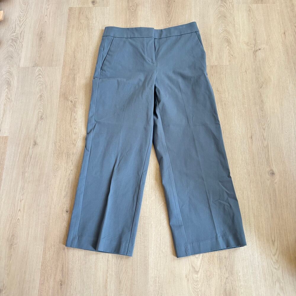 Loft NWT Women's Gray High Rise Slim Wide Leg Crop Pants Size 6 - Picture 2 of 8